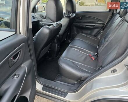 Хендай Туксон 2007 в Луцке на Automoto.ua Серый Хендай Туксон, объемом двигателя 1.98 л и пробегом 120 тыс. км за 7799 $, фото 24 на Automoto.ua