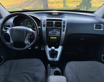 Серый Хендай Туксон, объемом двигателя 2 л и пробегом 282 тыс. км за 7950 $, фото 15 на Automoto.ua