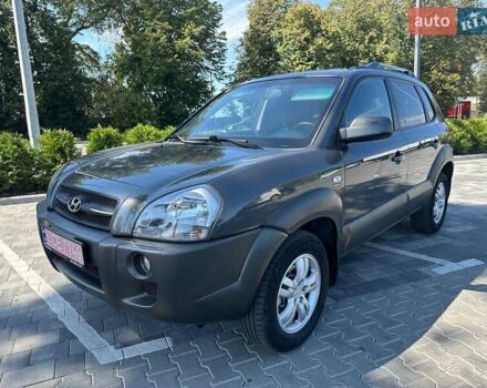 Сірий Хендай Туксон, об'ємом двигуна 1.98 л та пробігом 169 тис. км за 7900 $, фото 9 на Automoto.ua