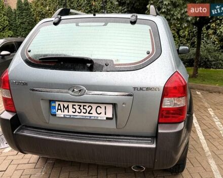 Серый Хендай Туксон, объемом двигателя 1.98 л и пробегом 218 тыс. км за 7900 $, фото 8 на Automoto.ua