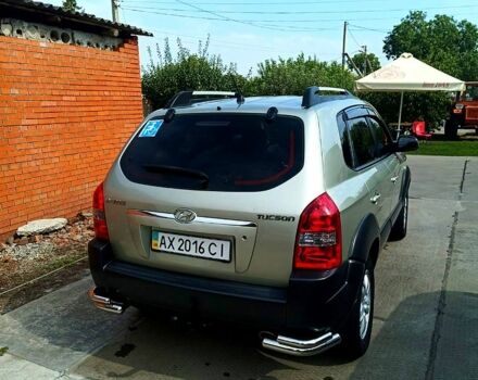 Сірий Хендай Туксон, об'ємом двигуна 2 л та пробігом 178 тис. км за 8500 $, фото 1 на Automoto.ua