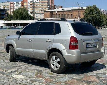 Сірий Хендай Туксон, об'ємом двигуна 2 л та пробігом 240 тис. км за 8200 $, фото 1 на Automoto.ua
