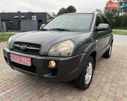 Хендай Туксон 2007 в Калуше на Automoto.ua Серый Хендай Туксон, объемом двигателя 2 л и пробегом 182 тыс. км за 7600 $, фото 15 на Automoto.ua
