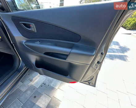 Сірий Хендай Туксон, об'ємом двигуна 1.98 л та пробігом 169 тис. км за 7300 $, фото 25 на Automoto.ua