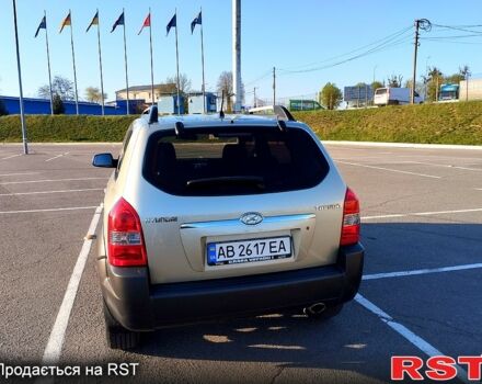 Сірий Хендай Туксон, об'ємом двигуна 2 л та пробігом 130 тис. км за 7600 $, фото 1 на Automoto.ua