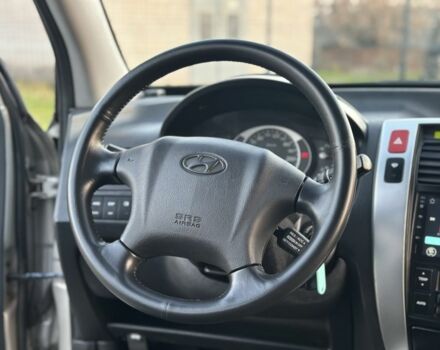 Серый Хендай Туксон, объемом двигателя 2 л и пробегом 167 тыс. км за 7299 $, фото 13 на Automoto.ua