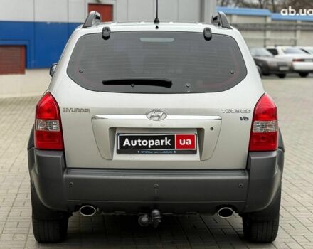 Сірий Хендай Туксон, об'ємом двигуна 2.7 л та пробігом 210 тис. км за 9290 $, фото 3 на Automoto.ua