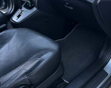 Хендай Туксон 2008 в Шаргороде на Automoto.ua Серый Хендай Туксон, объемом двигателя 1.98 л и пробегом 143 тыс. км за 10300 $, фото 15 на Automoto.ua