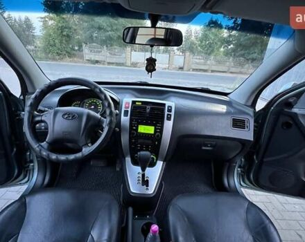 Хендай Туксон 2008 в Шаргороде на Automoto.ua Серый Хендай Туксон, объемом двигателя 1.98 л и пробегом 143 тыс. км за 10300 $, фото 11 на Automoto.ua