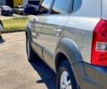 Сірий Хендай Туксон, об'ємом двигуна 2 л та пробігом 225 тис. км за 7800 $, фото 3 на Automoto.ua