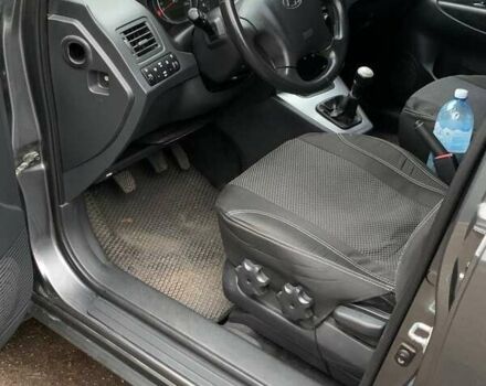 Сірий Хендай Туксон, об'ємом двигуна 1.98 л та пробігом 170 тис. км за 8800 $, фото 14 на Automoto.ua