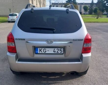 Серый Хендай Туксон, объемом двигателя 20 л и пробегом 244 тыс. км за 1800 $, фото 1 на Automoto.ua