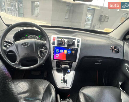 Хендай Туксон 2008 в Трускавце на Automoto.ua Серый Хендай Туксон, объемом двигателя 1.98 л и пробегом 320 тыс. км за 7399 $, фото 2 на Automoto.ua