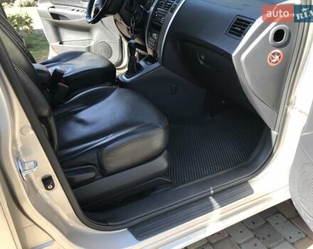 Сірий Хендай Туксон, об'ємом двигуна 1.98 л та пробігом 191 тис. км за 8200 $, фото 6 на Automoto.ua