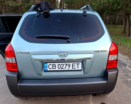 Серый Хендай Туксон, объемом двигателя 2 л и пробегом 220 тыс. км за 8800 $, фото 5 на Automoto.ua