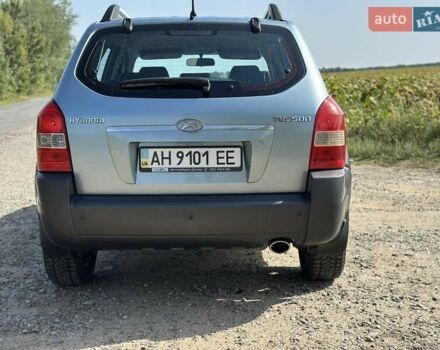 Сірий Хендай Туксон, об'ємом двигуна 1.98 л та пробігом 161 тис. км за 8900 $, фото 16 на Automoto.ua