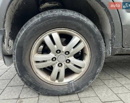 Сірий Хендай Туксон, об'ємом двигуна 1.99 л та пробігом 221 тис. км за 6000 $, фото 11 на Automoto.ua