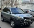 Сірий Хендай Туксон, об'ємом двигуна 2 л та пробігом 169 тис. км за 8000 $, фото 1 на Automoto.ua