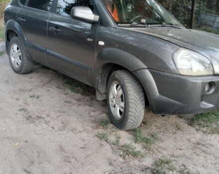 Сірий Хендай Туксон, об'ємом двигуна 2 л та пробігом 130 тис. км за 7000 $, фото 3 на Automoto.ua