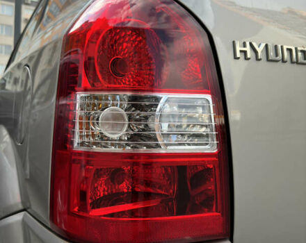 Серый Хендай Туксон, объемом двигателя 2 л и пробегом 240 тыс. км за 7500 $, фото 28 на Automoto.ua