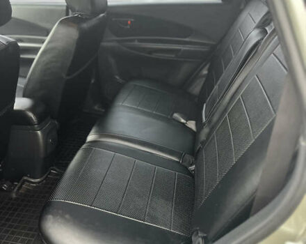 Серый Хендай Туксон, объемом двигателя 1.98 л и пробегом 151 тыс. км за 8100 $, фото 8 на Automoto.ua