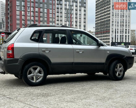 Хендай Туксон 2008 в Киеве на Automoto.ua Серый Хендай Туксон, объемом двигателя 2 л и пробегом 187 тыс. км за 7250 $, фото 14 на Automoto.ua