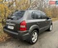 Серый Хендай Туксон, объемом двигателя 1.98 л и пробегом 220 тыс. км за 8500 $, фото 6 на Automoto.ua