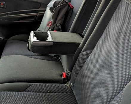 Серый Хендай Туксон, объемом двигателя 2 л и пробегом 195 тыс. км за 8800 $, фото 8 на Automoto.ua