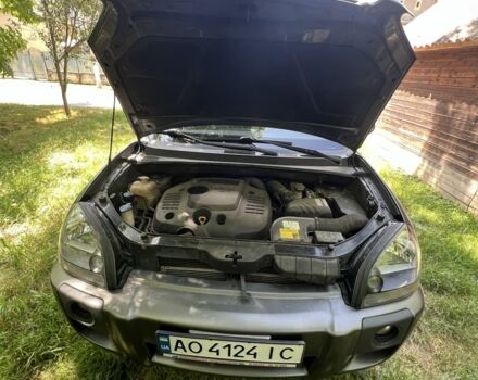 Хендай Туксон 2008 в Мукачеве на Automoto.ua Серый Хендай Туксон, объемом двигателя 2 л и пробегом 300 тыс. км за 7800 $, фото 9 на Automoto.ua
