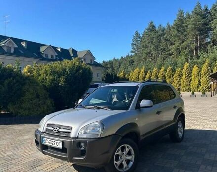 Серый Хендай Туксон, объемом двигателя 1.99 л и пробегом 255 тыс. км за 5800 $, фото 11 на Automoto.ua