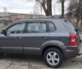 Серый Хендай Туксон, объемом двигателя 2 л и пробегом 95 тыс. км за 8800 $, фото 3 на Automoto.ua