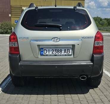 Сірий Хендай Туксон, об'ємом двигуна 1.98 л та пробігом 177 тис. км за 8500 $, фото 4 на Automoto.ua