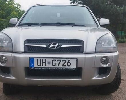 Хендай Туксон 2008 в Бердичеве на Automoto.ua Серый Хендай Туксон, объемом двигателя 1.98 л и пробегом 201 тыс. км за 8299 $, фото 3 на Automoto.ua