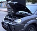 Сірий Хендай Туксон, об'ємом двигуна 2 л та пробігом 240 тис. км за 7850 $, фото 9 на Automoto.ua