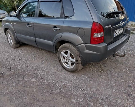 Сірий Хендай Туксон, об'ємом двигуна 2 л та пробігом 194 тис. км за 8700 $, фото 5 на Automoto.ua