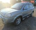 Хендай Туксон 2008 в Барышевке на Automoto.ua Серый Хендай Туксон, объемом двигателя 1.99 л и пробегом 172 тыс. км за 8299 $, фото 3 на Automoto.ua