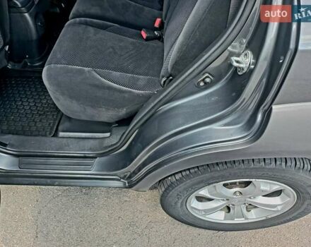 Серый Хендай Туксон, объемом двигателя 1.99 л и пробегом 207 тыс. км за 8000 $, фото 16 на Automoto.ua