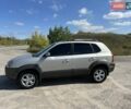 Серый Хендай Туксон, объемом двигателя 2 л и пробегом 173 тыс. км за 8800 $, фото 5 на Automoto.ua