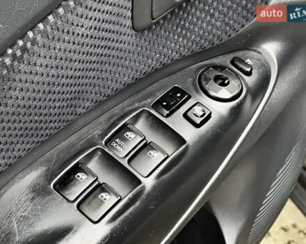 Сірий Хендай Туксон, об'ємом двигуна 2 л та пробігом 213 тис. км за 8500 $, фото 21 на Automoto.ua