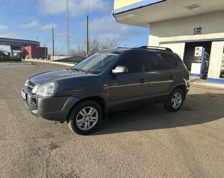 Серый Хендай Туксон, объемом двигателя 0 л и пробегом 170 тыс. км за 8500 $, фото 1 на Automoto.ua