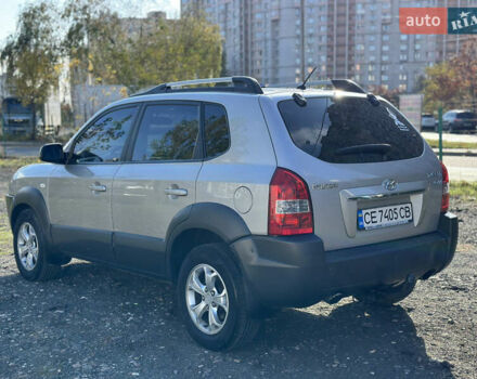 Серый Хендай Туксон, объемом двигателя 1.99 л и пробегом 333 тыс. км за 7899 $, фото 3 на Automoto.ua