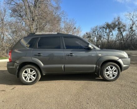 Серый Хендай Туксон, объемом двигателя 0 л и пробегом 170 тыс. км за 8500 $, фото 6 на Automoto.ua