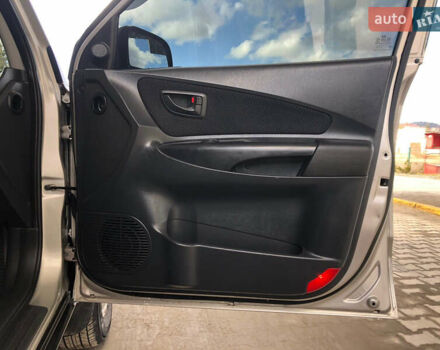 Хендай Туксон 2008 в Турке на Automoto.ua Серый Хендай Туксон, объемом двигателя 2 л и пробегом 274 тыс. км за 7200 $, фото 26 на Automoto.ua