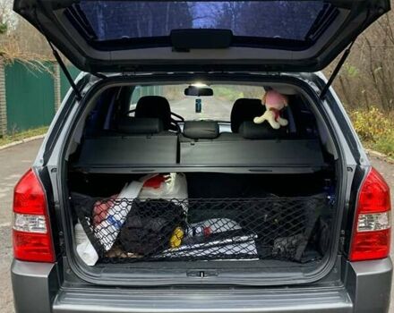 Сірий Хендай Туксон, об'ємом двигуна 1.98 л та пробігом 170 тис. км за 8800 $, фото 18 на Automoto.ua