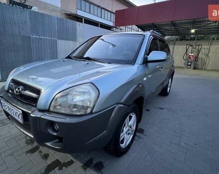 Хендай Туксон 2008 в Шаргороде на Automoto.ua Серый Хендай Туксон, объемом двигателя 1.98 л и пробегом 143 тыс. км за 10300 $, фото 3 на Automoto.ua