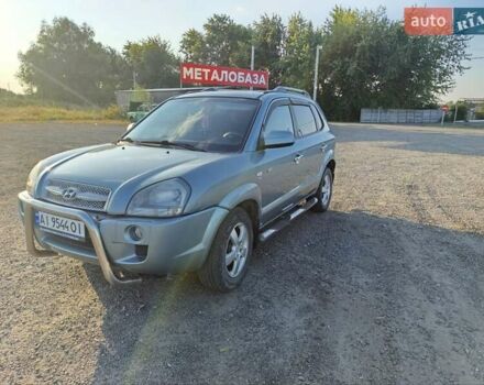 Хендай Туксон 2008 в Барышевке на Automoto.ua Серый Хендай Туксон, объемом двигателя 1.99 л и пробегом 172 тыс. км за 8299 $, фото 4 на Automoto.ua