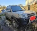 Серый Хендай Туксон, объемом двигателя 2 л и пробегом 220 тыс. км за 8000 $, фото 5 на Automoto.ua
