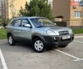 Серый Хендай Туксон, объемом двигателя 2 л и пробегом 48 тыс. км за 11800 $, фото 1 на Automoto.ua