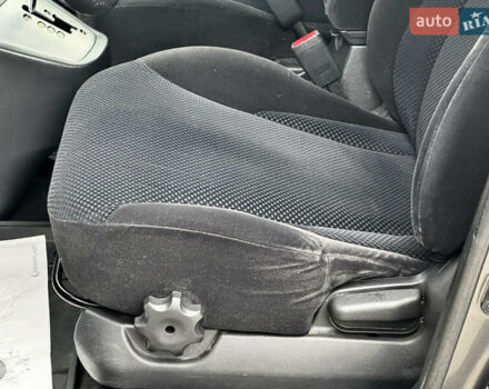 Сірий Хендай Туксон, об'ємом двигуна 2 л та пробігом 213 тис. км за 8500 $, фото 23 на Automoto.ua