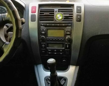 Серый Хендай Туксон, объемом двигателя 2 л и пробегом 220 тыс. км за 8000 $, фото 6 на Automoto.ua